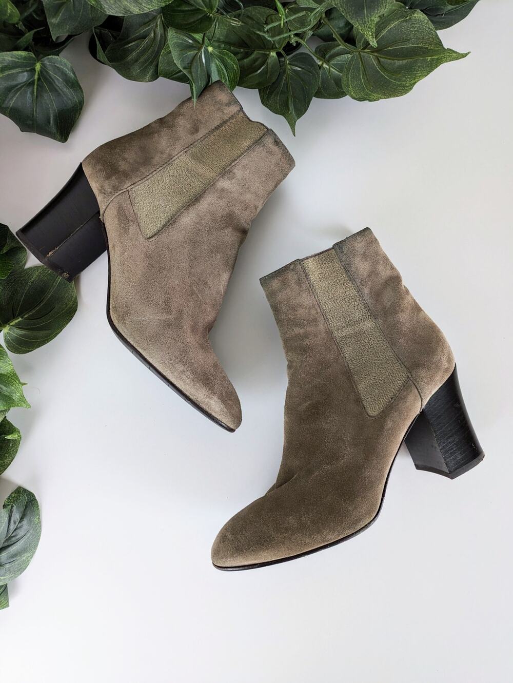 Aquatalia Boots Frida Ankle Boots Suede Chelsea Taupe Ban Block Heel Size 8
